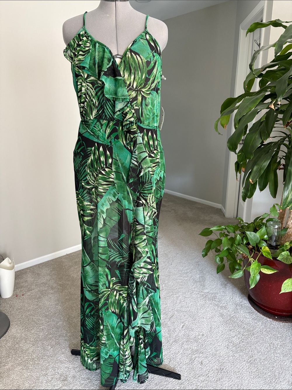 Tropical Green Leaf Maxi Dress